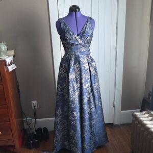 Carmen Marc Valvo Navy and Silver Maxi Dress